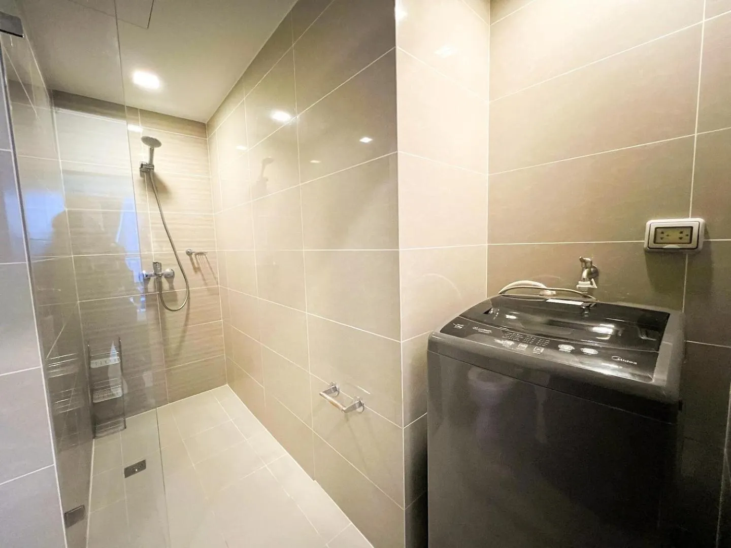 Apartment Upscale Bgc Stay Near Mitsukoshi #Upt130G Manila