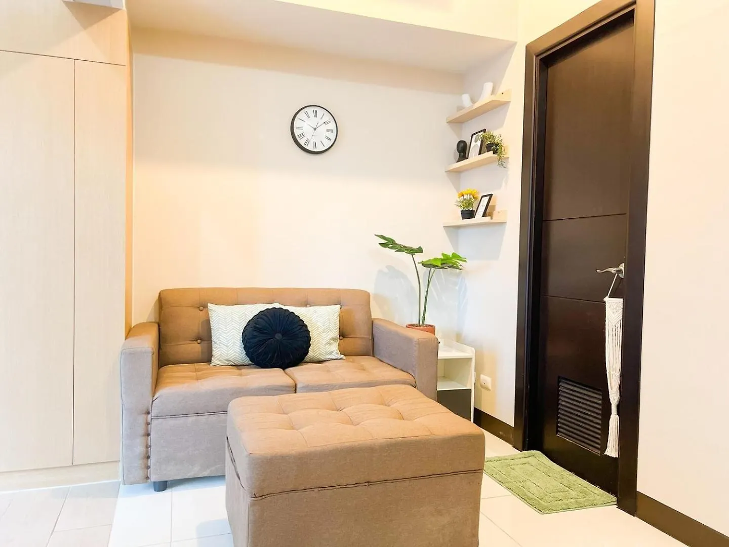 Upscale Bgc Stay Near Mitsukoshi #Upt130G Manila Apartment
