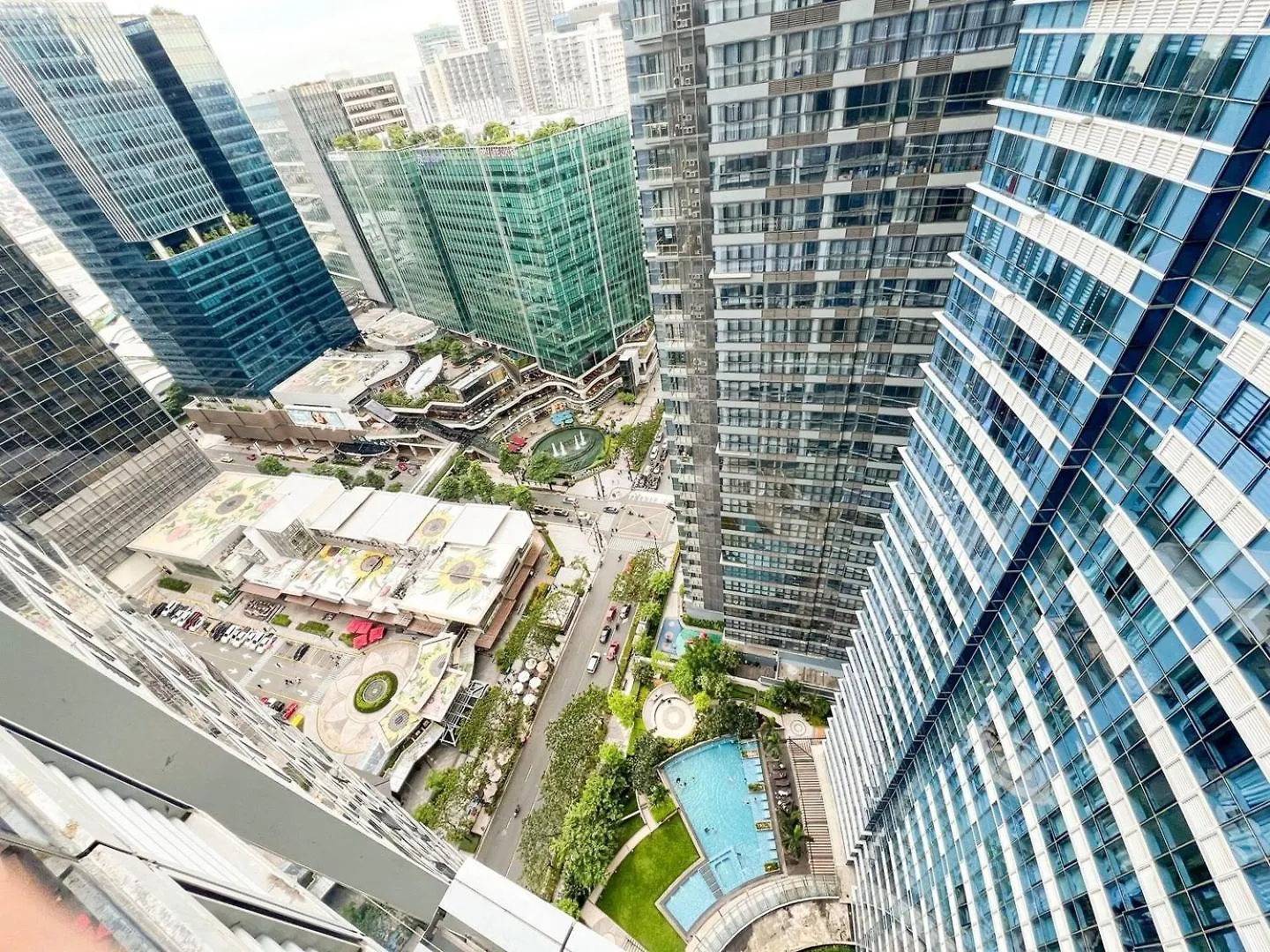 Apartment Upscale Bgc Stay Near Mitsukoshi #Upt130G Manila