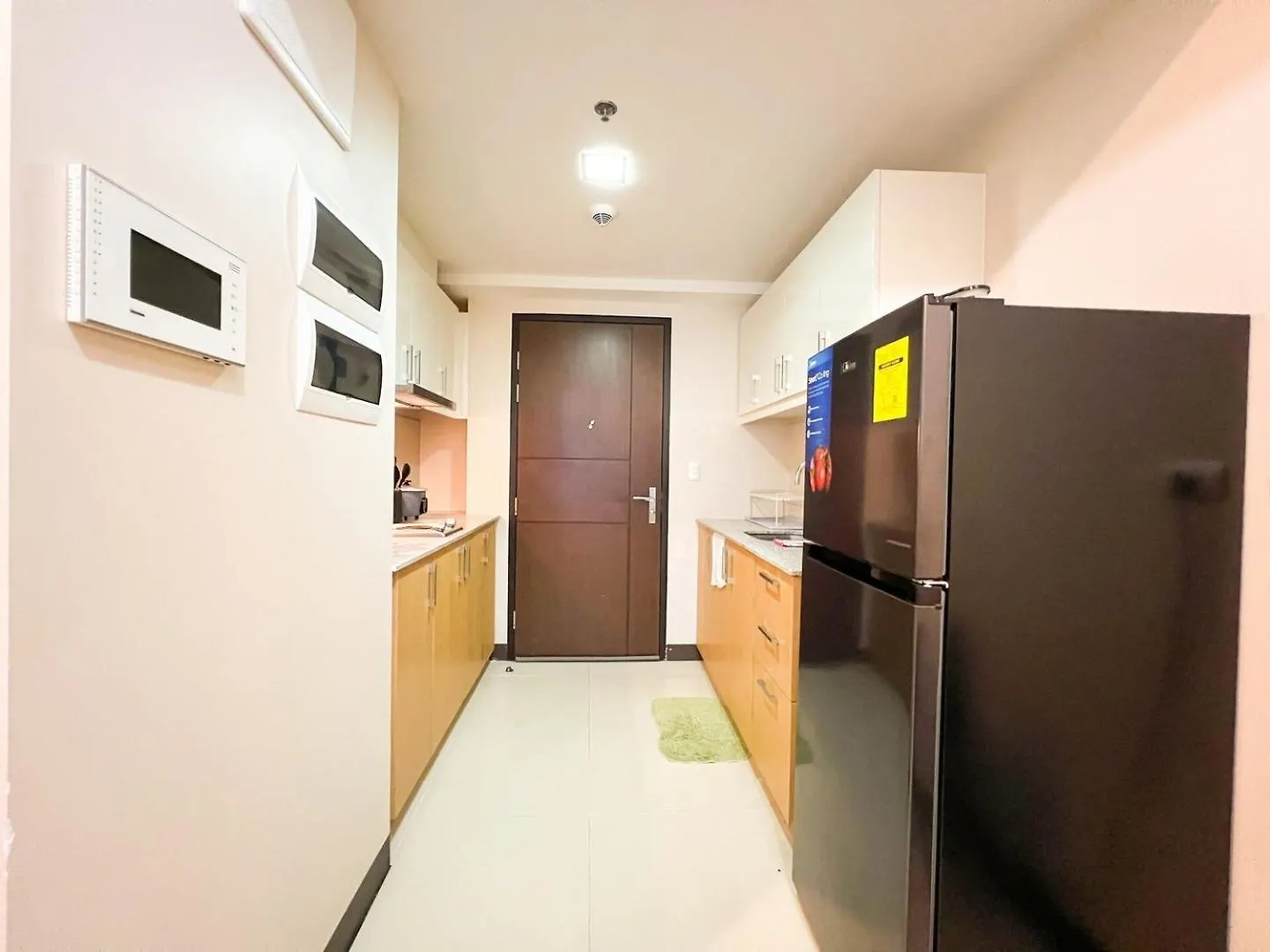 Upscale Bgc Stay Near Mitsukoshi #Upt130G Manila Philippines